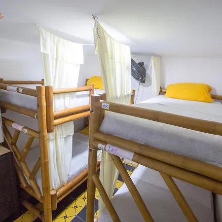 Casa Kristalu Hotel *
